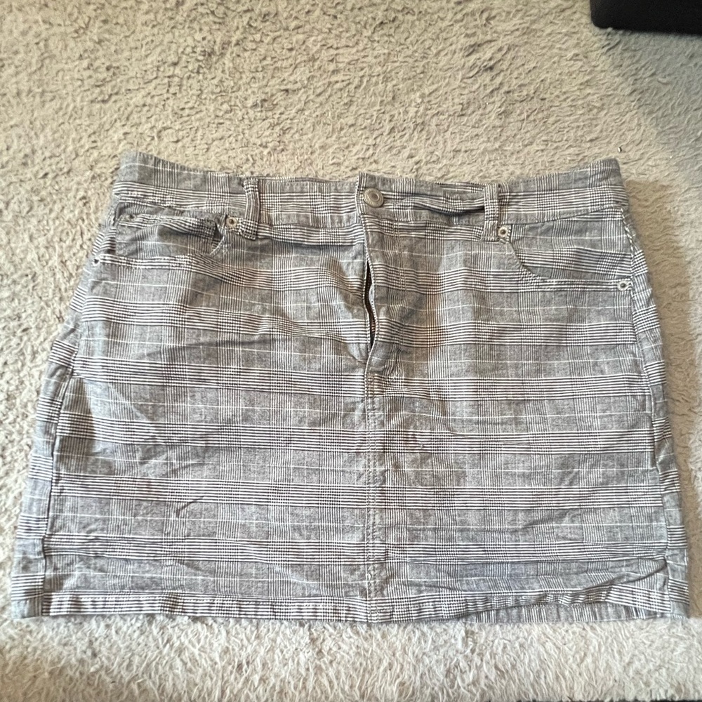 Hi-Rise Mini skirt never used